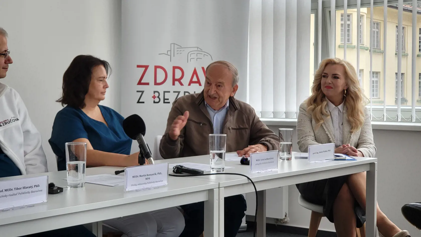 Zlatica Puškárová a jej otec, profesor Anton Puškár hovoria o dôležitosti prevencie.