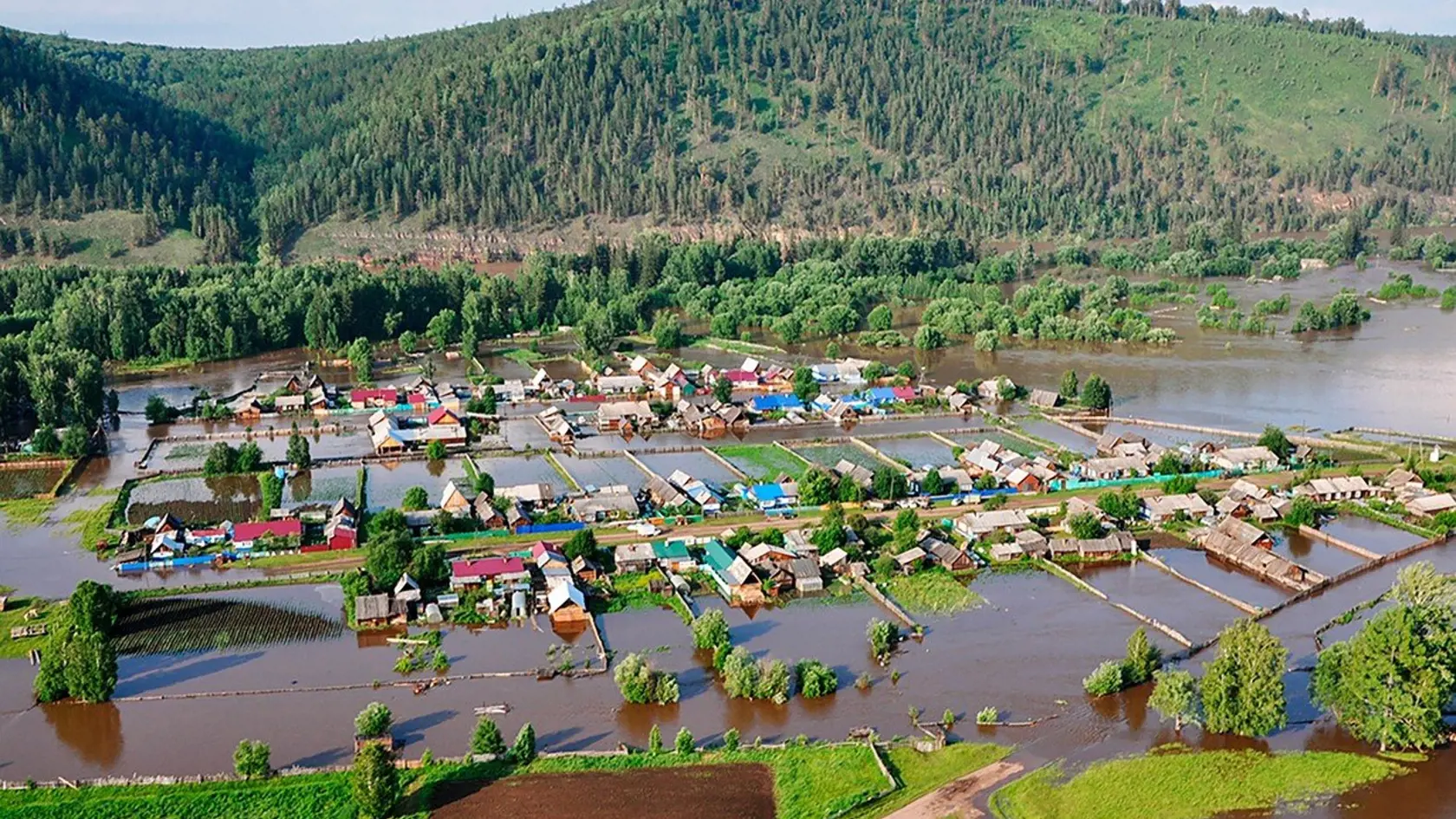 Vyše 10-tisíc ľudí muselo opustiť svoje domovy.