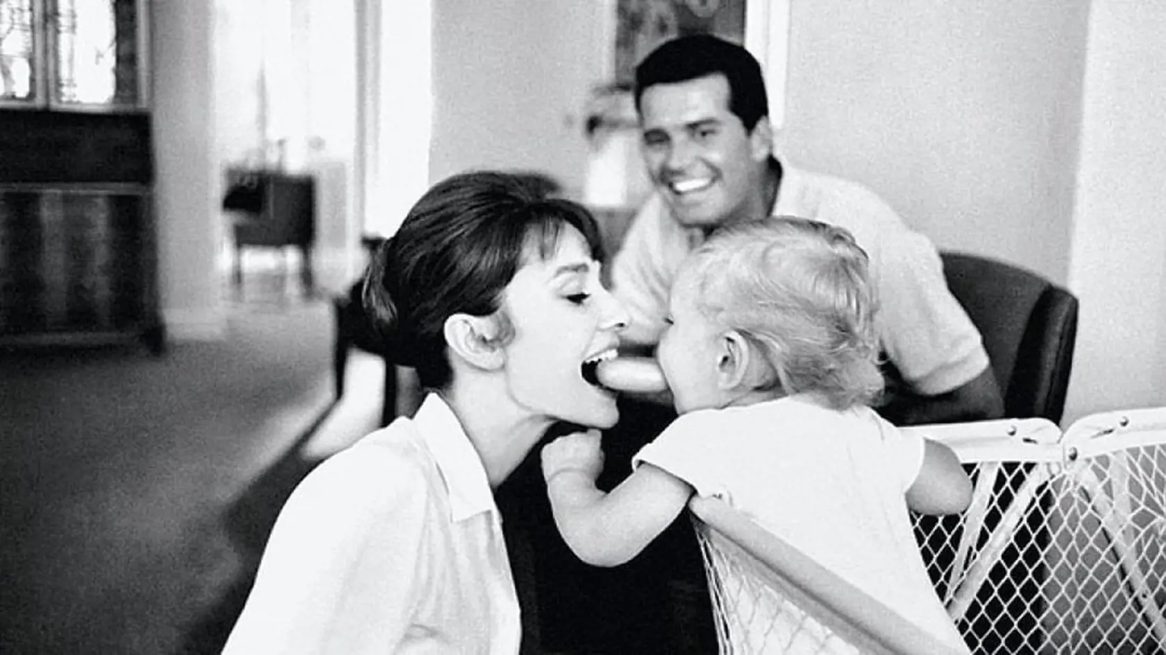 Audrey Hepburn so svojím synom Seanom Ferrerom.