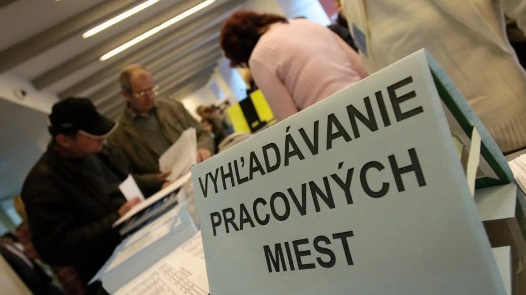 Počas koronakrízy je ťažšie nájsť si prácu.