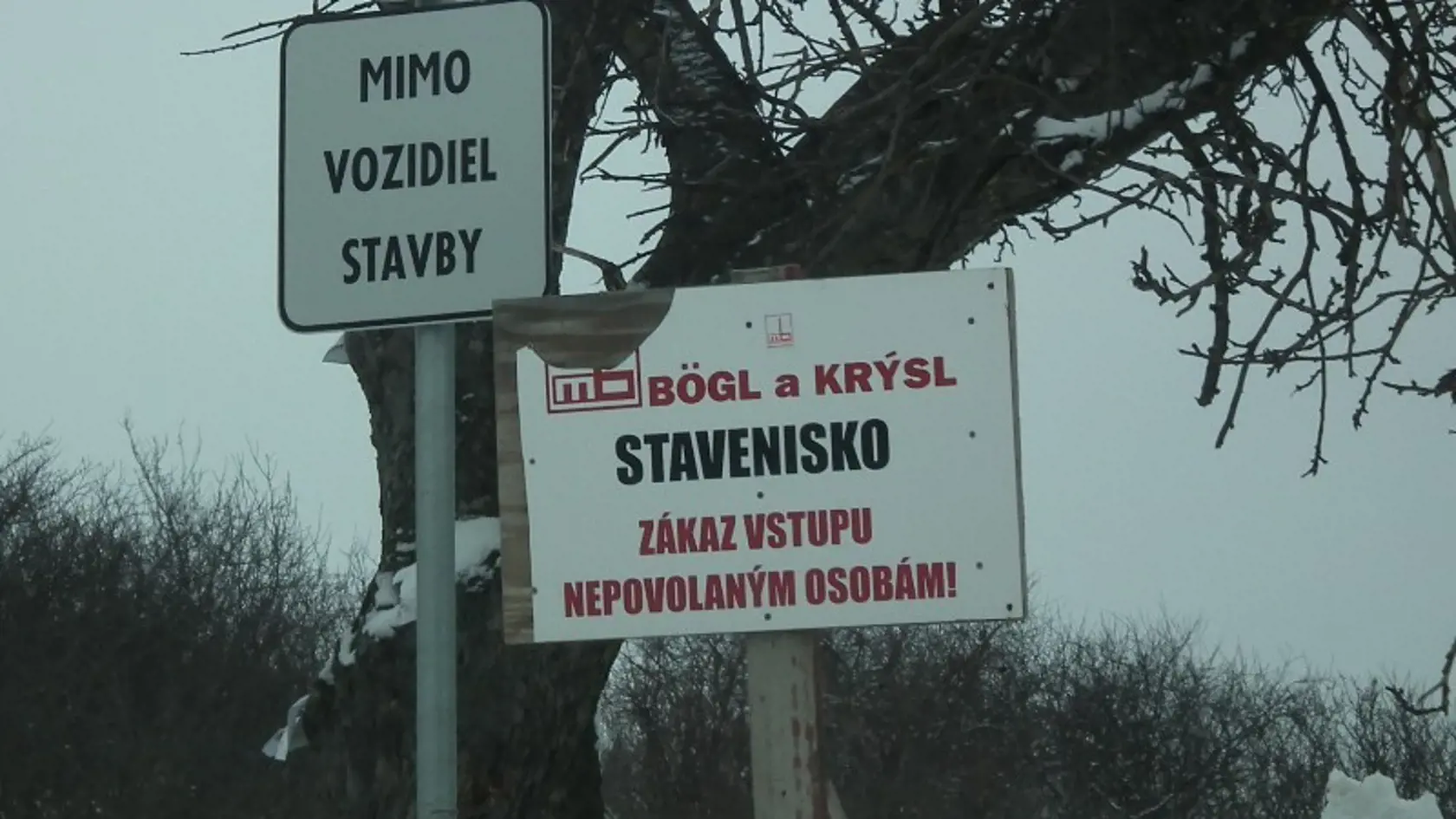ZÁKAZ VSTUPU:
Stavenisko je uzavreté.