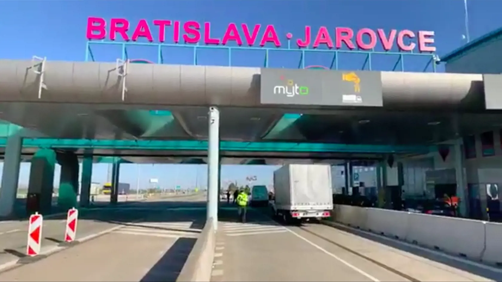 V Jarovciach nikoho nekontrolovali.