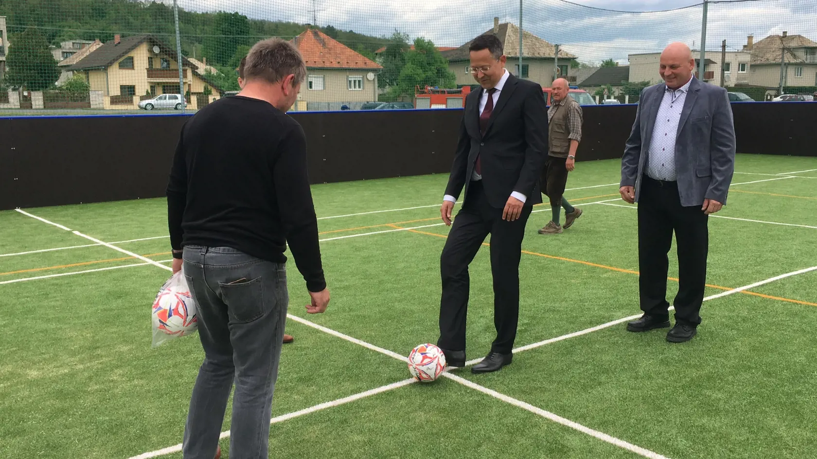 Minister Kamenický si kopl aj do lopty a prezradil čo robieva vo voľnom čase,