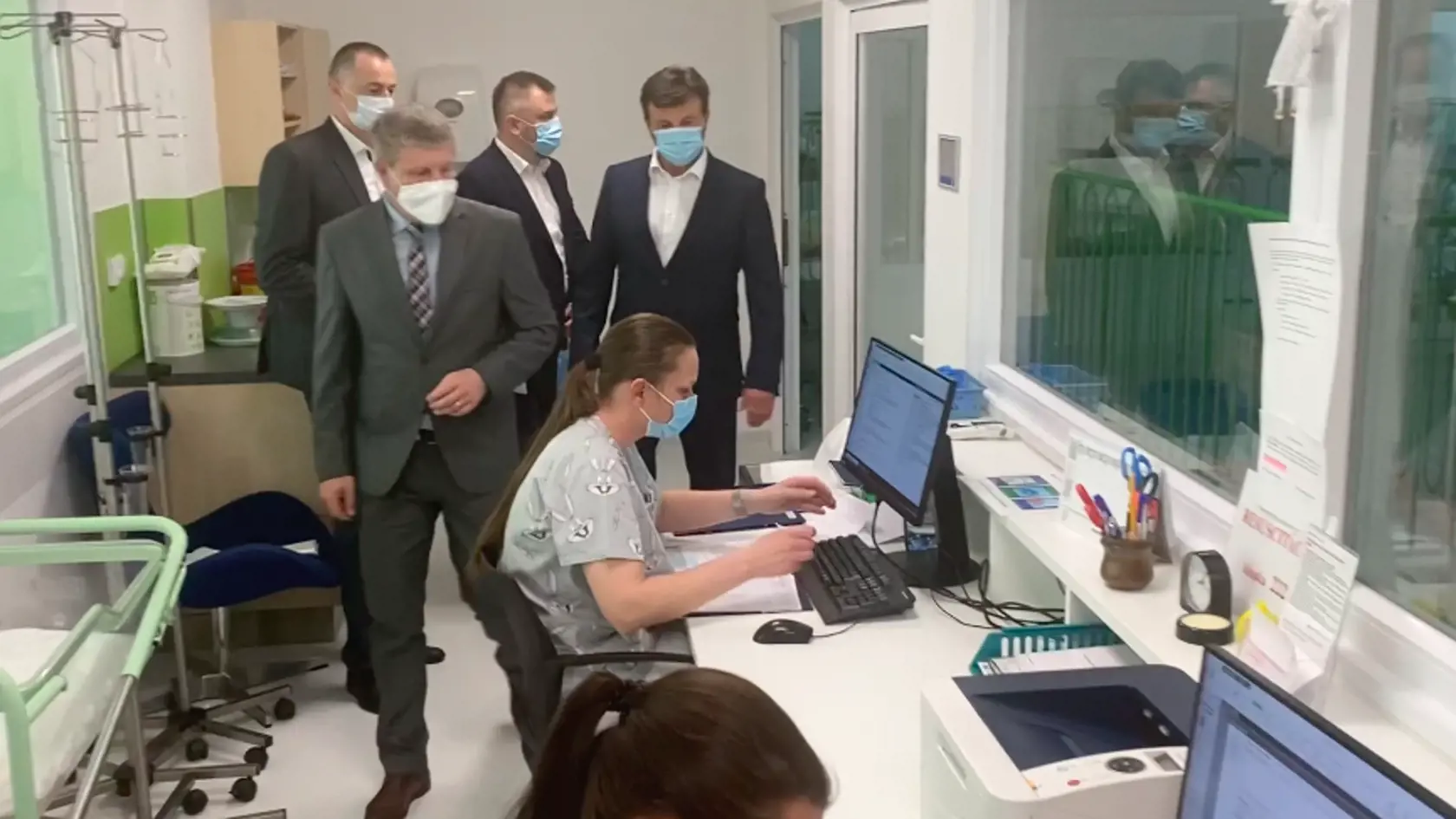 Detské oddelenie michalovskej nemocnice malo ministerskú návštevu.