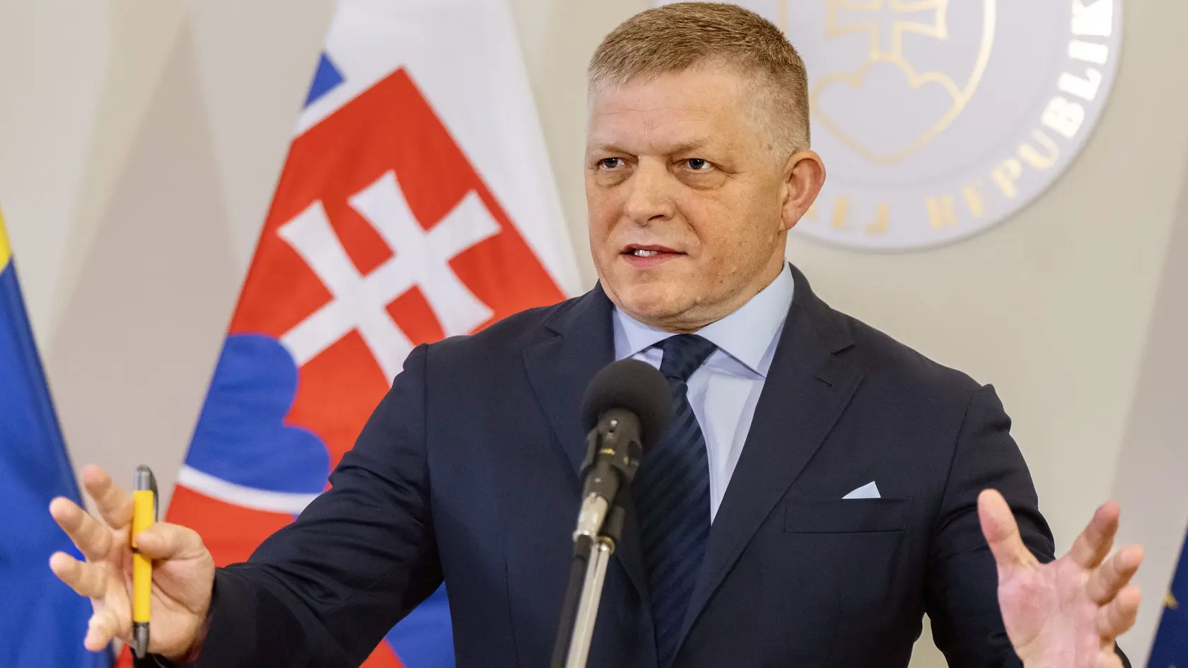 Predseda vlády sa v nedeľu pustil do ostrej kritiky.