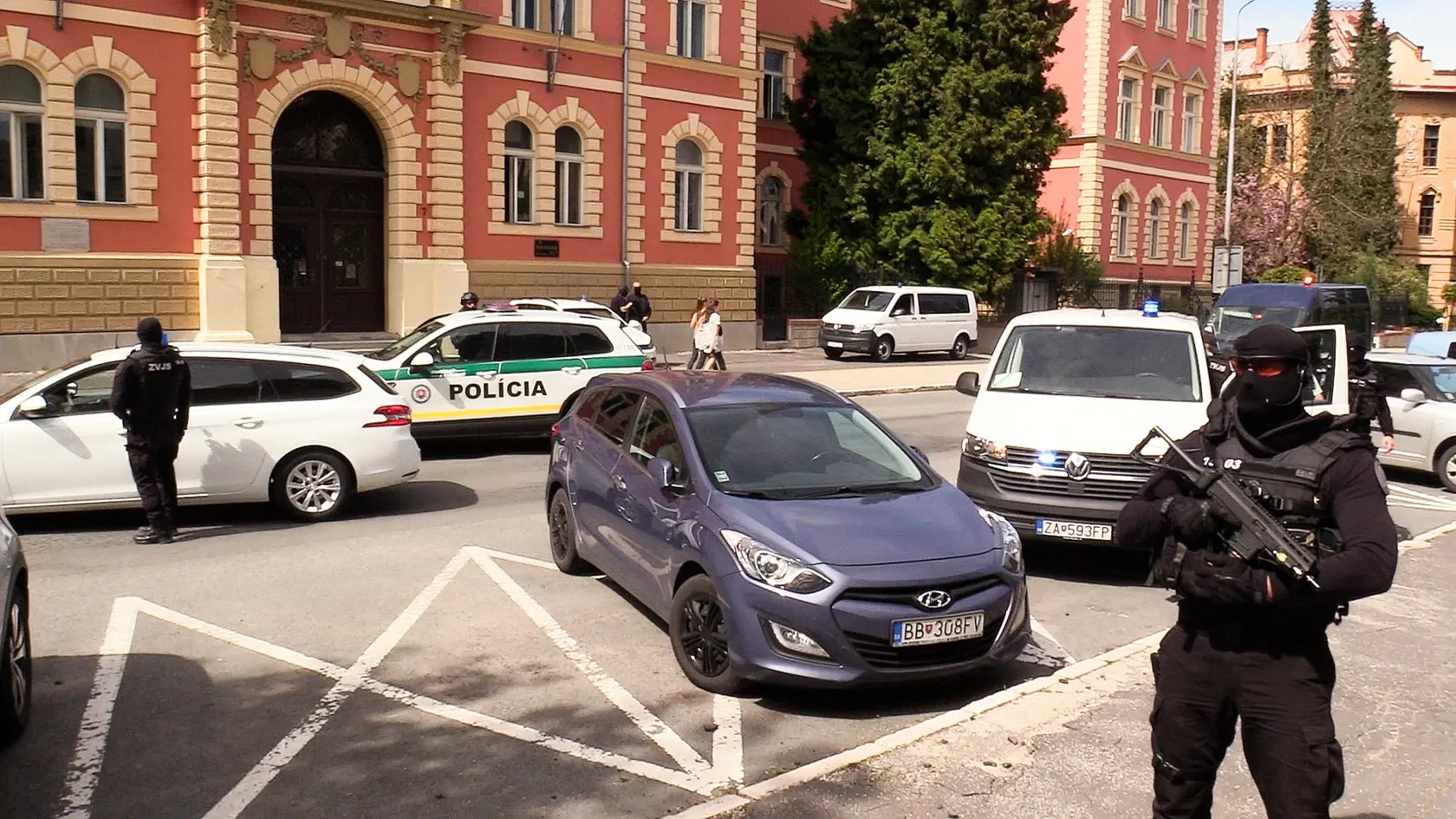 Špecializovaný trestný súd rozhoduje o predĺžení väzby pätice obvinených v kauze Očistec.