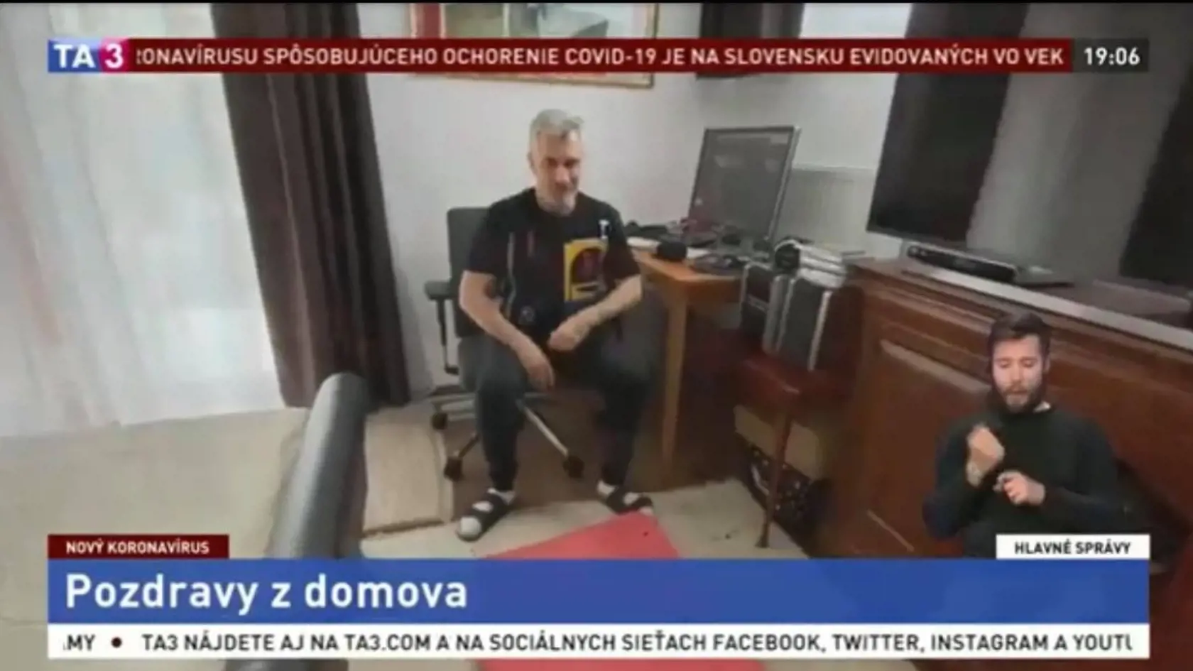 Braňo má doma malé nahrávacie štúdio.