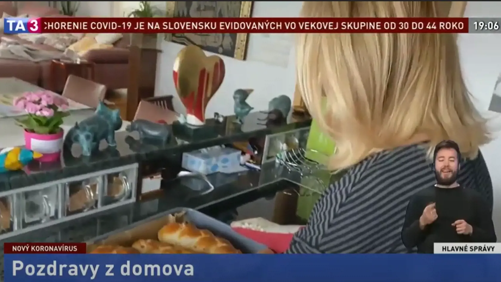 Zdena ukázala obývačku.