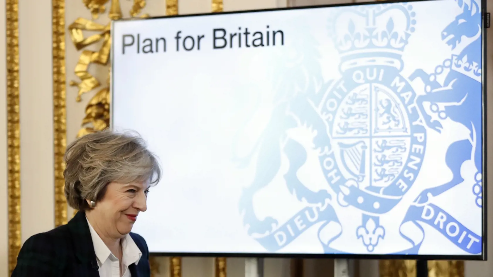 Teresa May nedávno oznámila, že bude realizovať takzvaný tvrdý brexit.