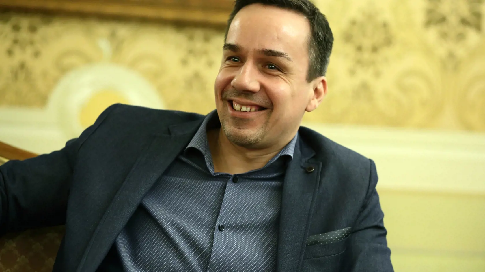 poslanec a mediálny poradca premiéra Erik Tomáš