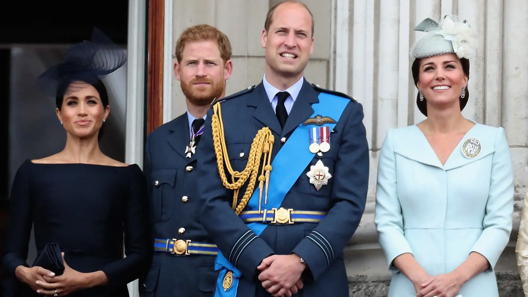 LONDON, ENGLAND - JULY 10:  (L-R) Meghan, Duchess of Sussex, Prince Harry, Duke of Sussex, Prince William, Duke of Cambridge and Catherine, Duchess of Cambridge watch the RAF flypast on the balcony of Buckingham Palace, as members of the Royal Family attend events to mark the centenary of the RAF on July 10, 2018 in London, England. (Photo by Chris Jackson/Chris Jackson/Getty Images)  (Photo by Chris Jackson/Getty Images)
