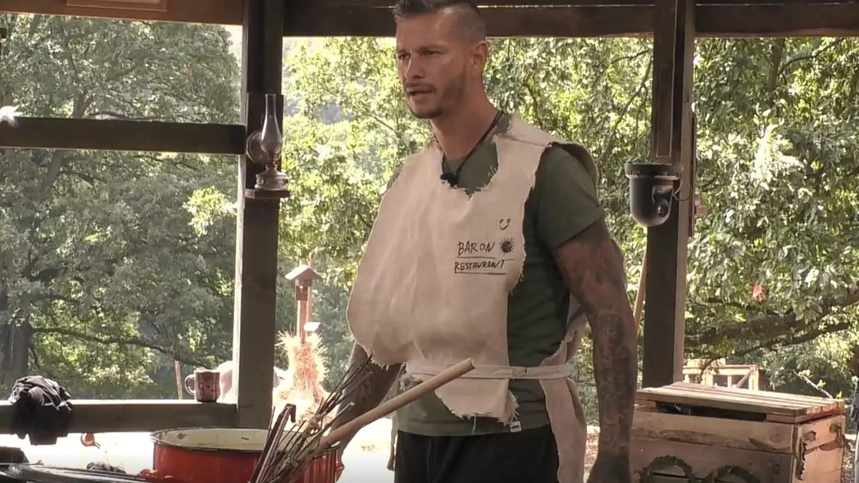 Baron sa Filipovi vyhrážal fyzickým násilím.