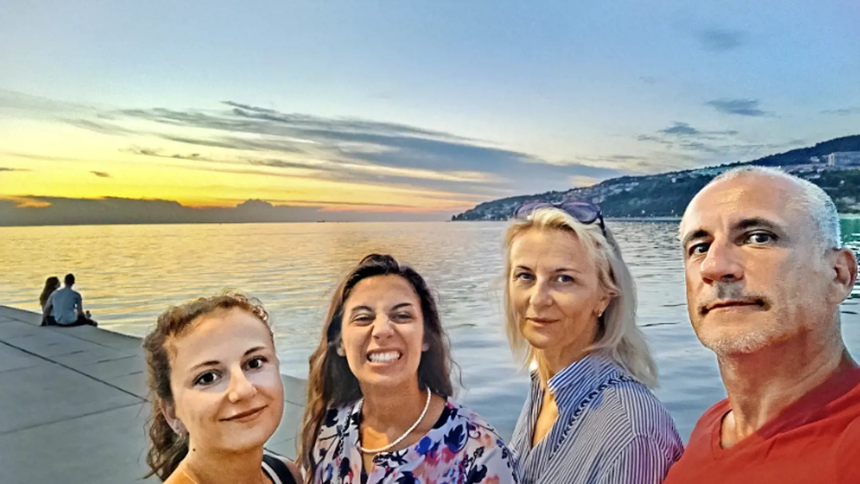 S manželkou Oľgou má dve dcéry – mladšiu Violu a staršiu Annu.