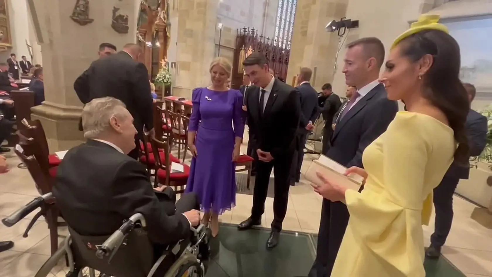 Prezident ZEMAN ako pozvaný hosť na inaugurácií prezidenta Petra Pellegriniho natočil krásne video.