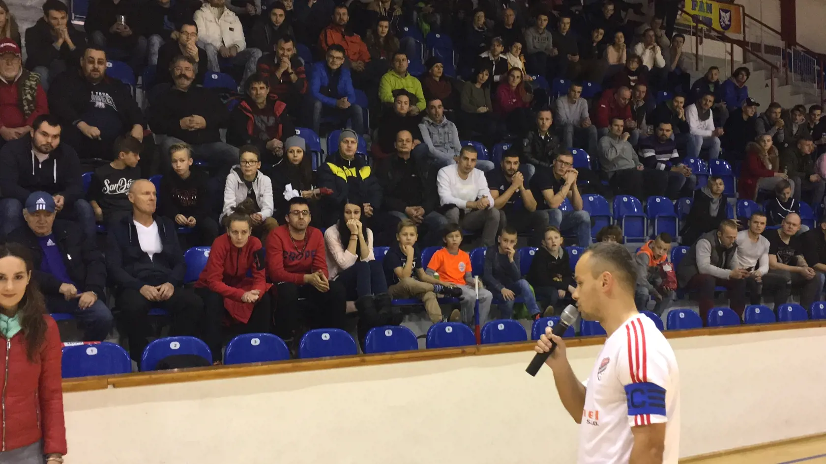 Všetko to vymylel Attia Fehervári, bývalý reprezentant a kapitán Mimel Lučenec.
