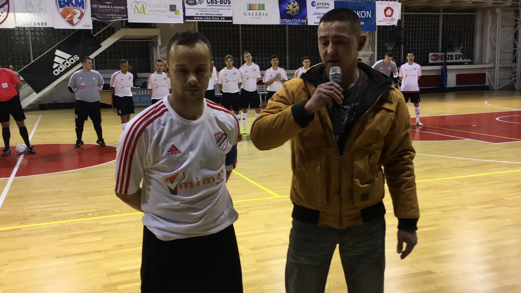 Otec Dominiky Pavol bol dojatý a povedal, že peniaze použijú na jej pobyt v Kováčovej.