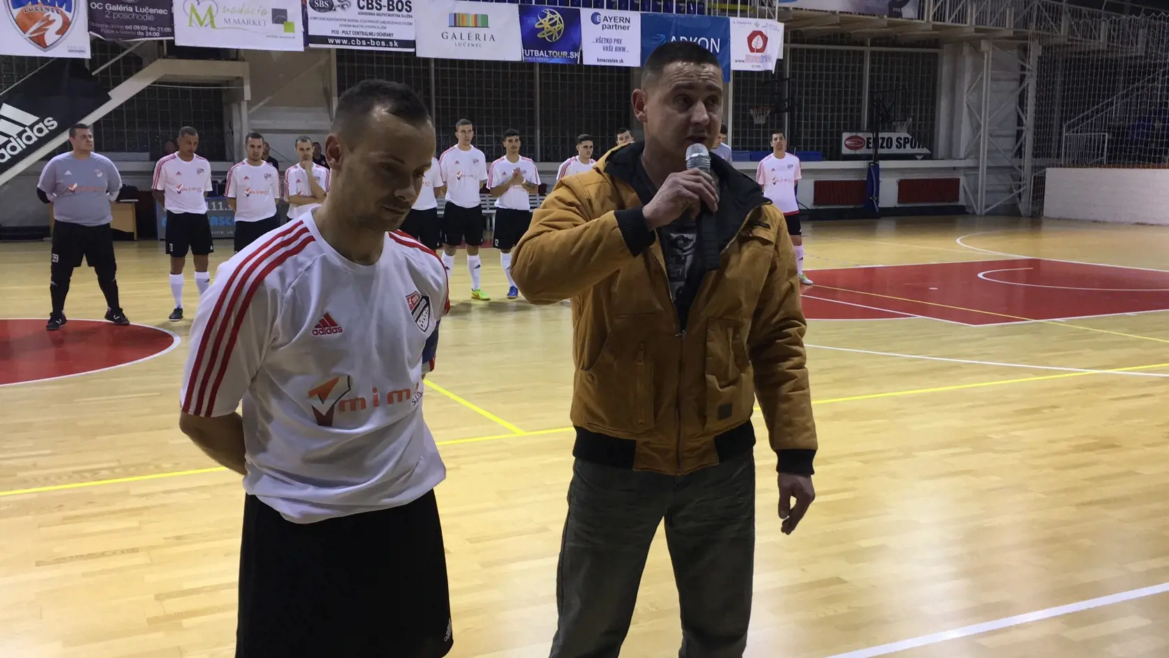 Otec Dominiky Pavol bol dojatý a povedal, že peniaze použijú na jej pobyt v Kováčovej.