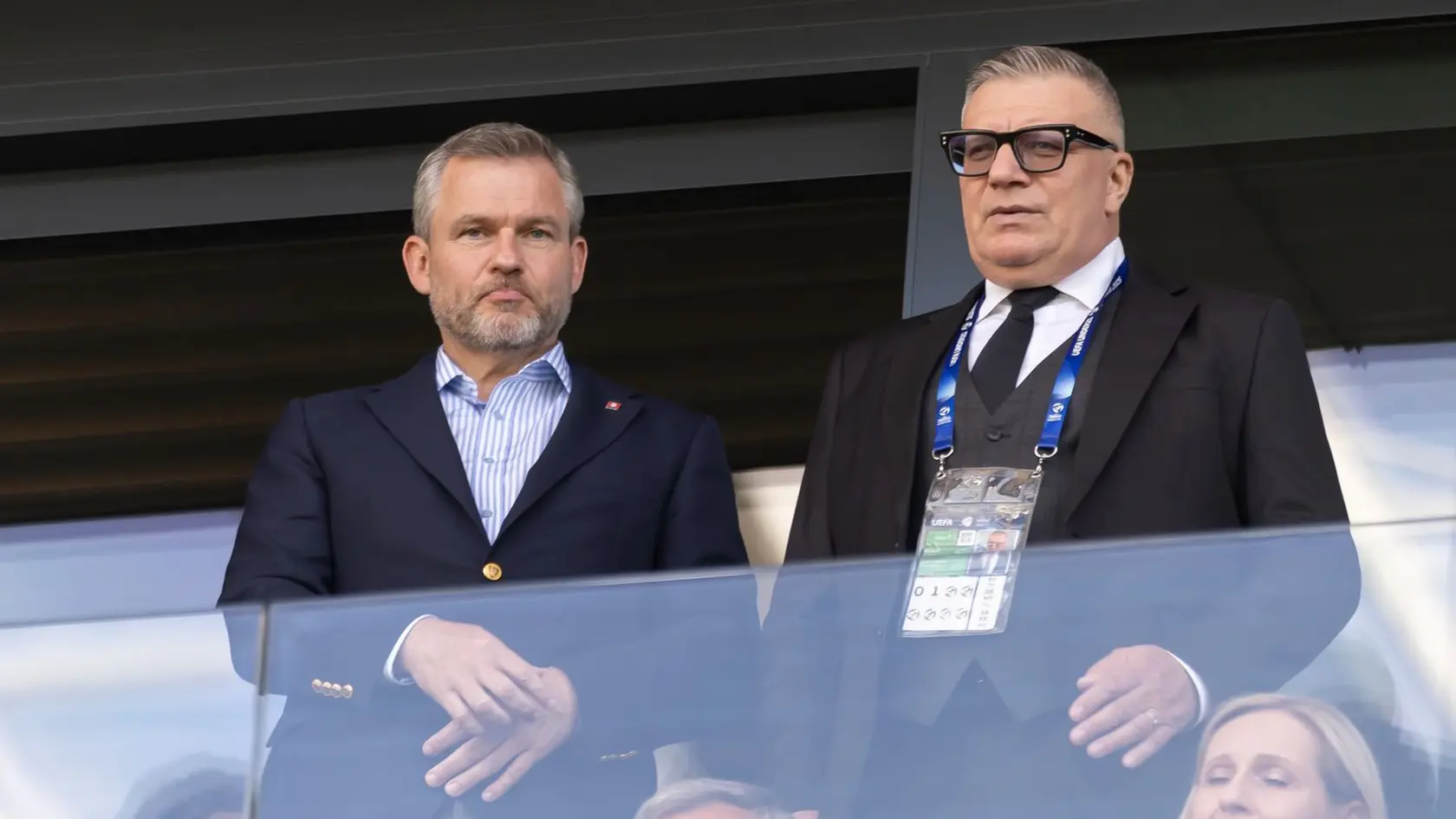 Z pohodlia VIPky fandil aj šéf SFZ Ján Kováčik spoločne s prezidentom Petrom Pellegrinim