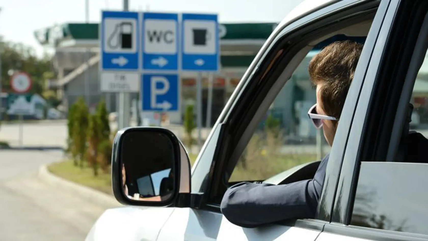Osem čerpacích staníc predávalo vlani nekvalitné pohonné látky.