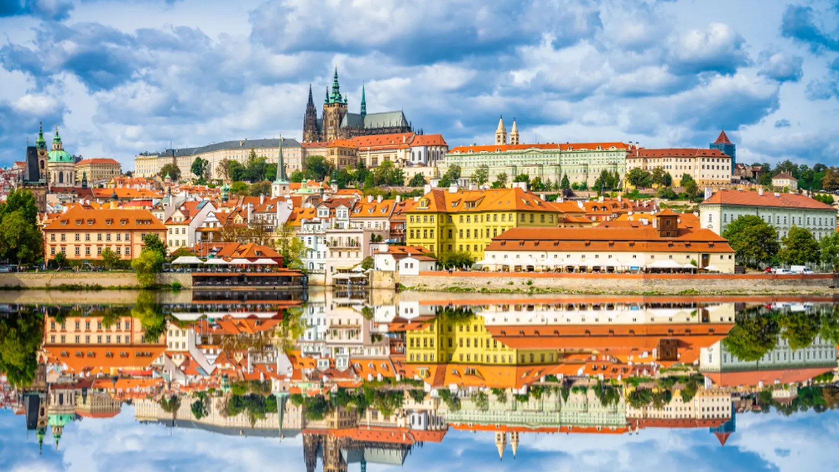 Panorama,Of,Old,Town,Of,Prague,With,The,Famous,Prague's