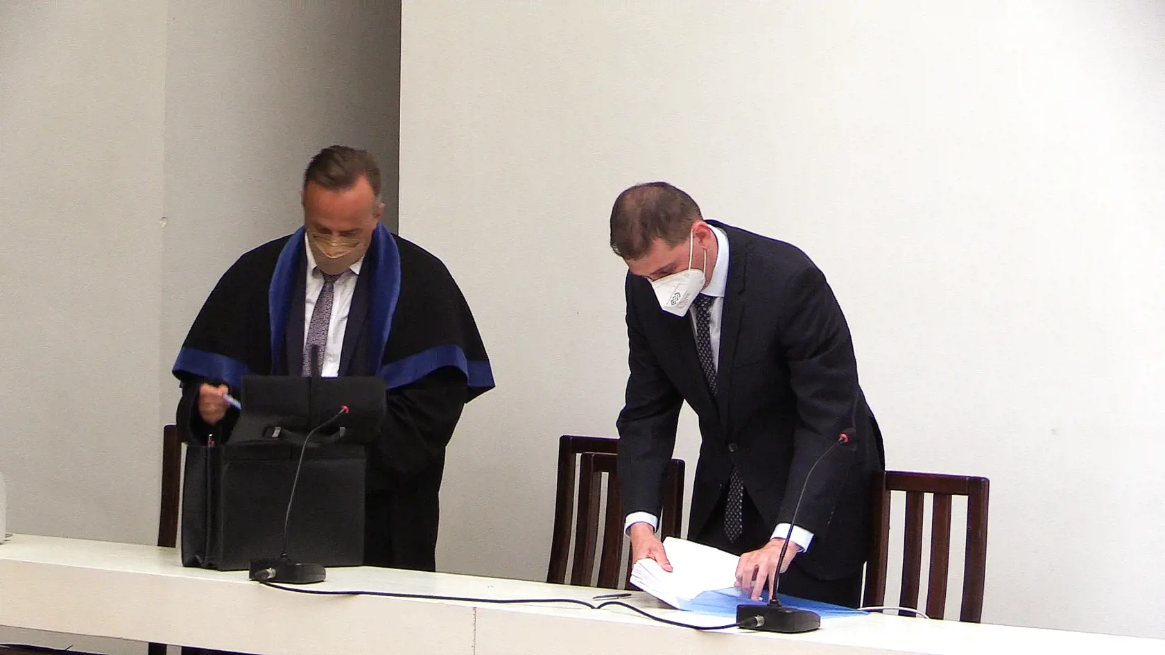 Riaditeľ Úradu inšpekčnej služby Adrián Szabó bude stíhaný väzobne.