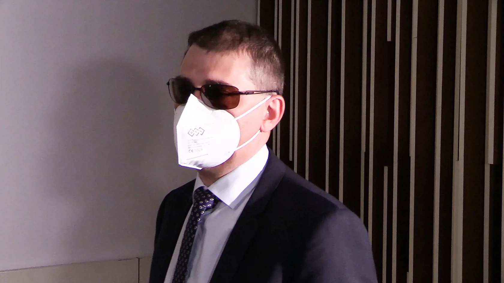 Riaditeľ Úradu inšpekčnej služby Adrián Szabó bude stíhaný väzobne.