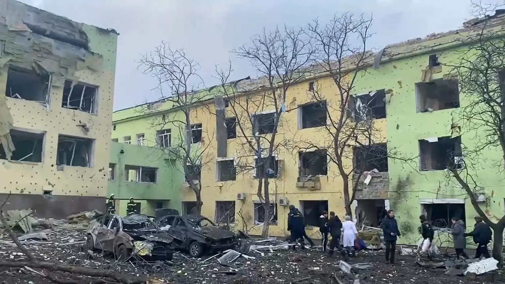 Vladimir Putin (69) prerazil útokom na pôrodnicu v Mariupole nové dno. Mesto, ktoré podľa jeho starostu už „neexistuje“, sa stalo symbolom vojny, rovnako ako kedysi Guernica či Sarajevo.