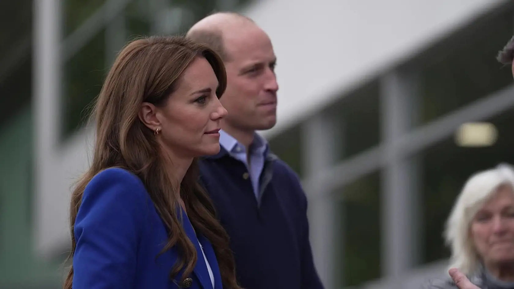 Nestáva sa často, aby bežný smrteľník nahliadol do súkromného a luxusného sídla britskej kráľovskej rodiny. Princezná Kate Middleton a princ William sa však pred časom presťahovali do paláca Windsor. Ako to tam vyzerá? Nebudete veriť vlastným očiam.