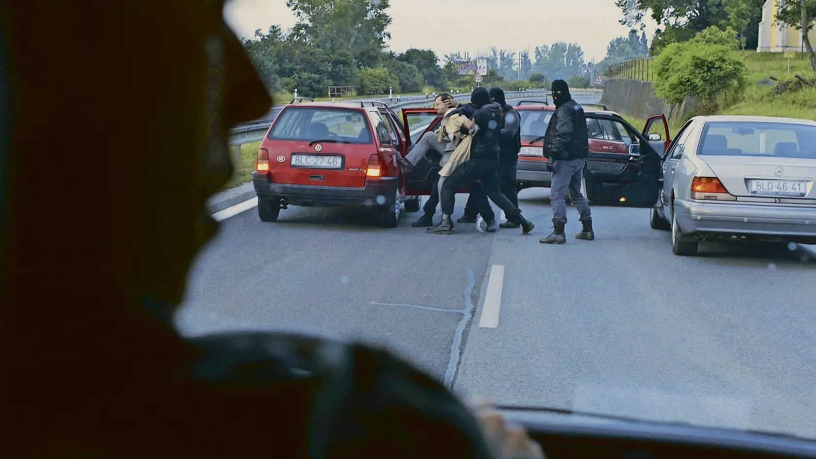 Scéna z filmu Únos.