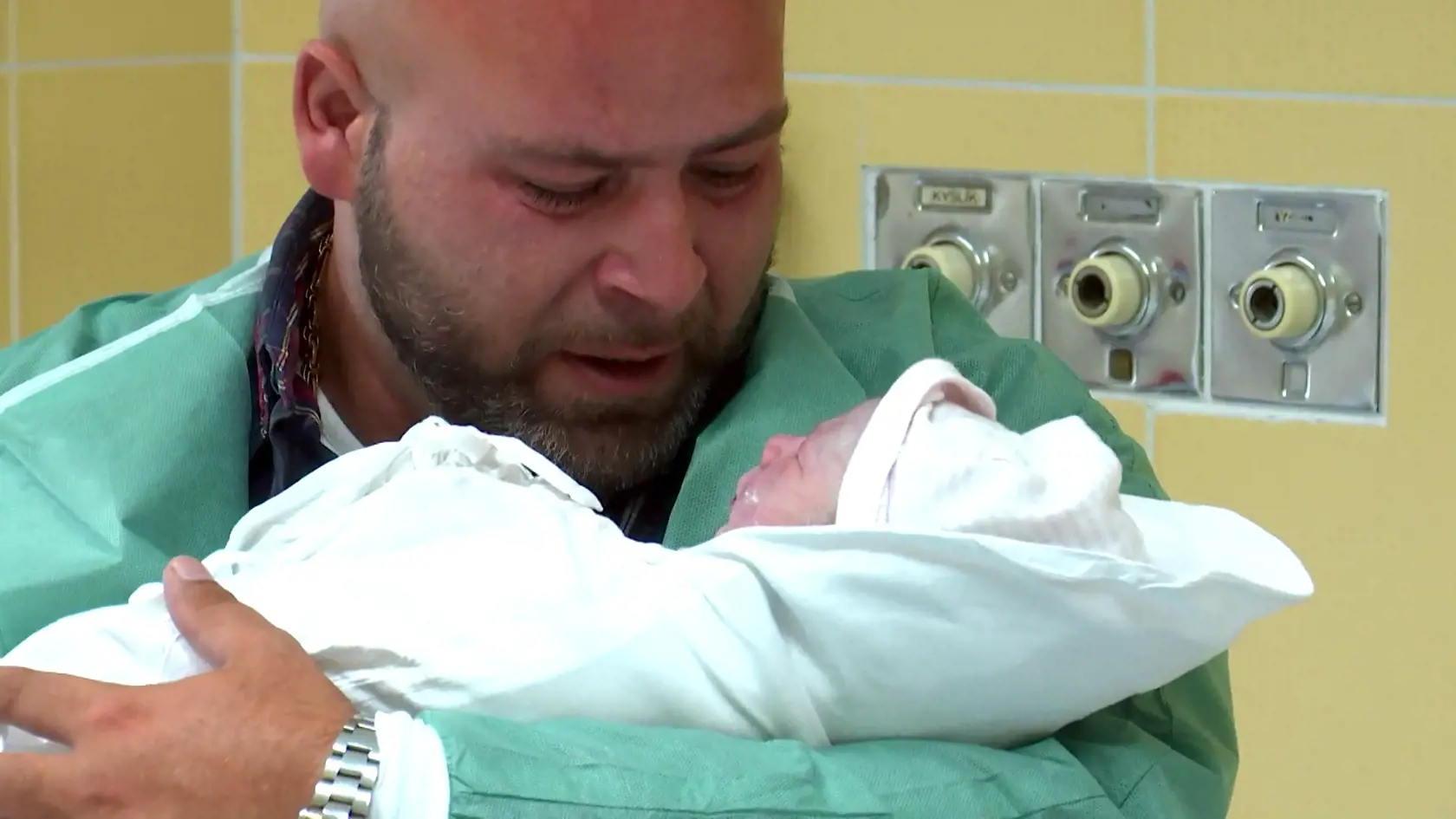 Narodí sa im dcérka, ktorá bude mať krásnych 3 400 gramov a 49 cm.