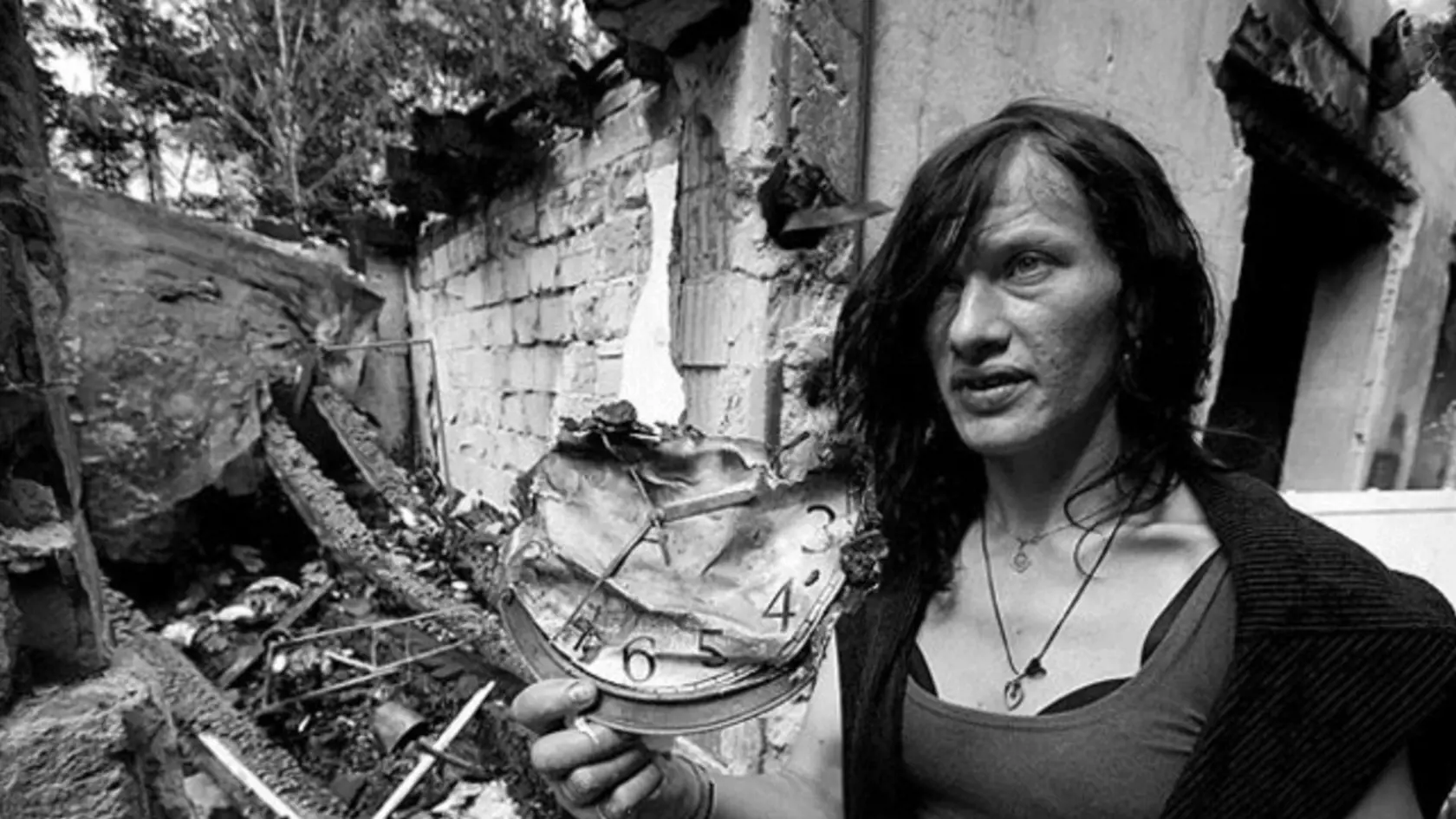Dokument Katka sa stal fenoménom dokumentárnej tvorby a príbeh narkomanky, hlavnej hrdiny chytil za srdce mnohých ľudí. Katarína Bradáčová je od mlada závislá na drogách a žije v uliciach Prahy.