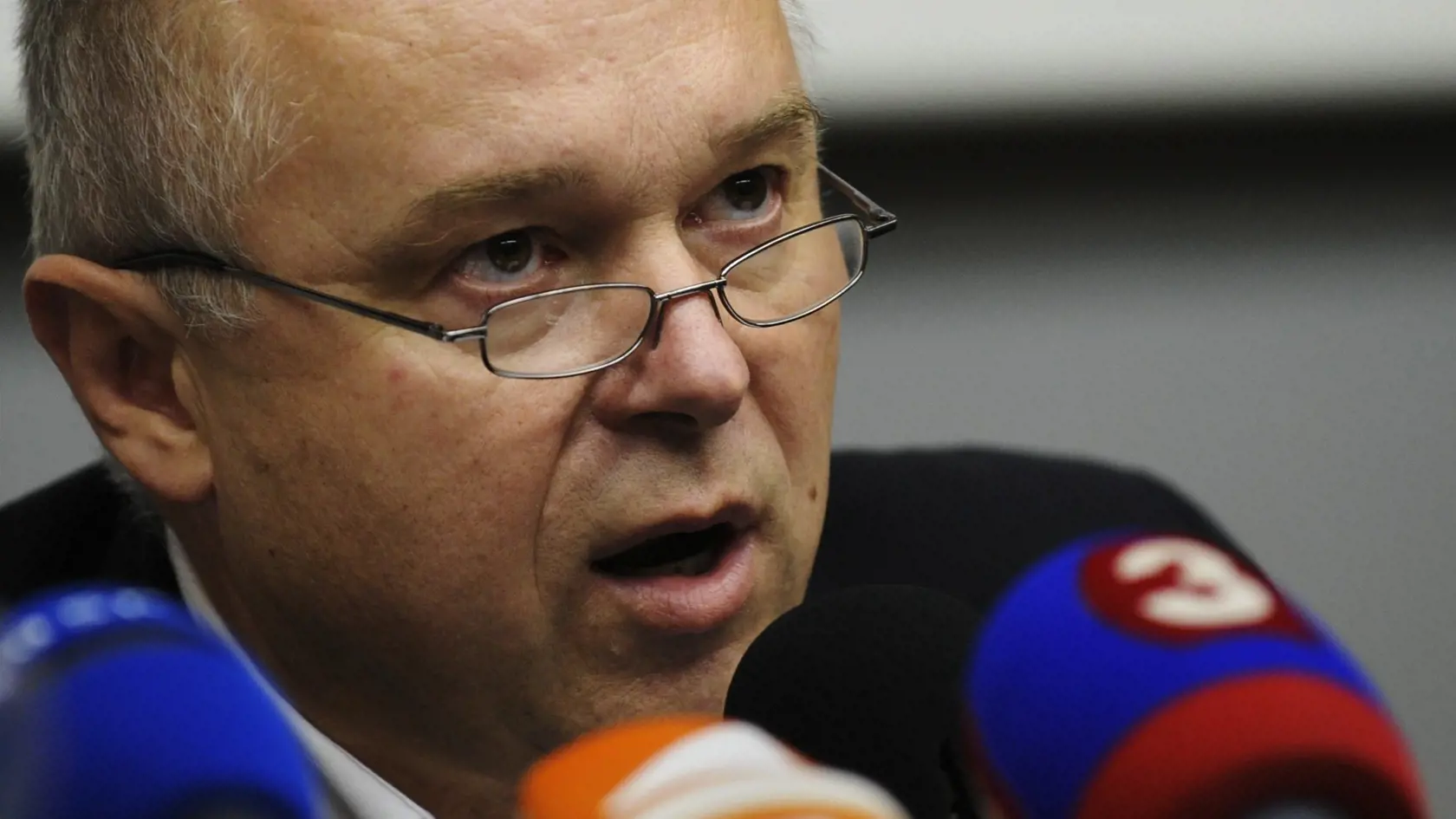 Riaditeľ výroby programu STV Juraj Dobiš počas tlačovej konferencie 8. októbra 2008 v Bratislave.