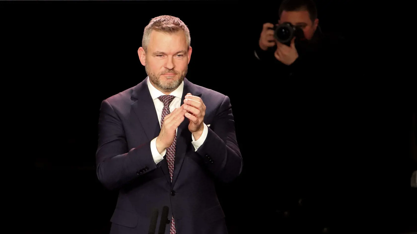 Na snímke predseda NR SR Peter Pellegrini (Hlas-SD) potvrdil svoju prezidentskú kandidatúru na podujatí Hlasu-sociálnej demokracie v Štátnej opere v Banskej Bystrici 19. januára 2024.