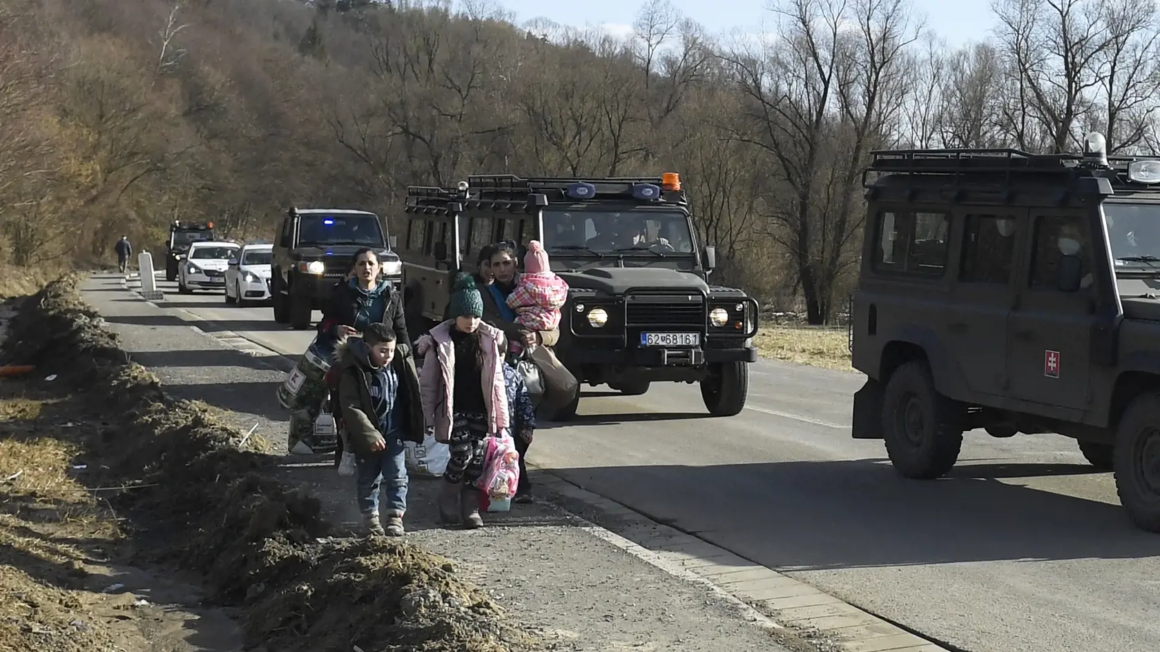 Na snímke vojnoví utečenci z Ukrajiny prichádzajú do obce Ubľa, 27. februára 2022. FOTO TASR – František Iván
