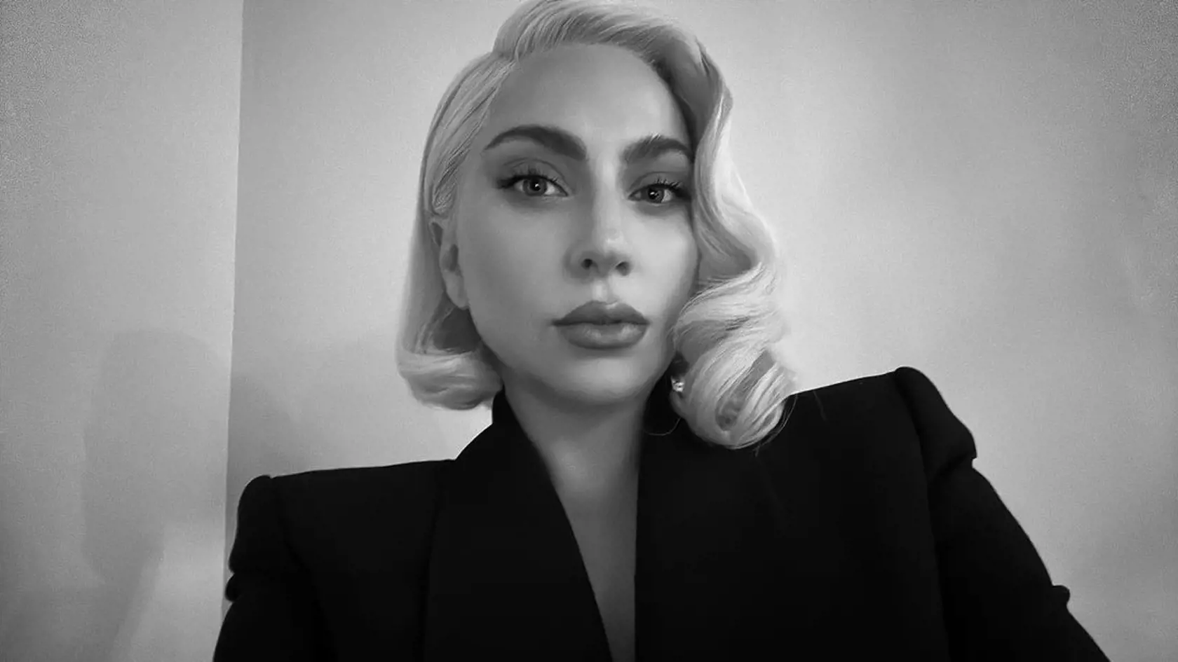 Lady Gaga je na najnovších fotkách krásna