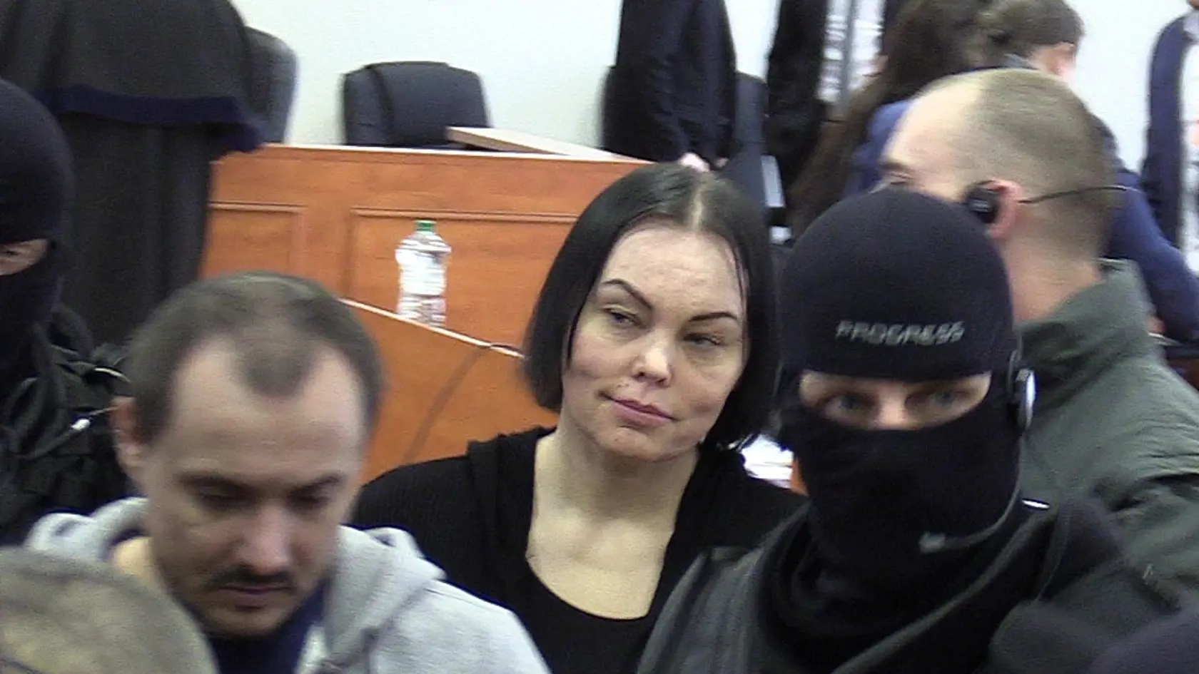 Alena Zsuzsová sa aj na prvom hlavnom pojednávaní usmievala. Ktovie dokedy jej to vydrží...