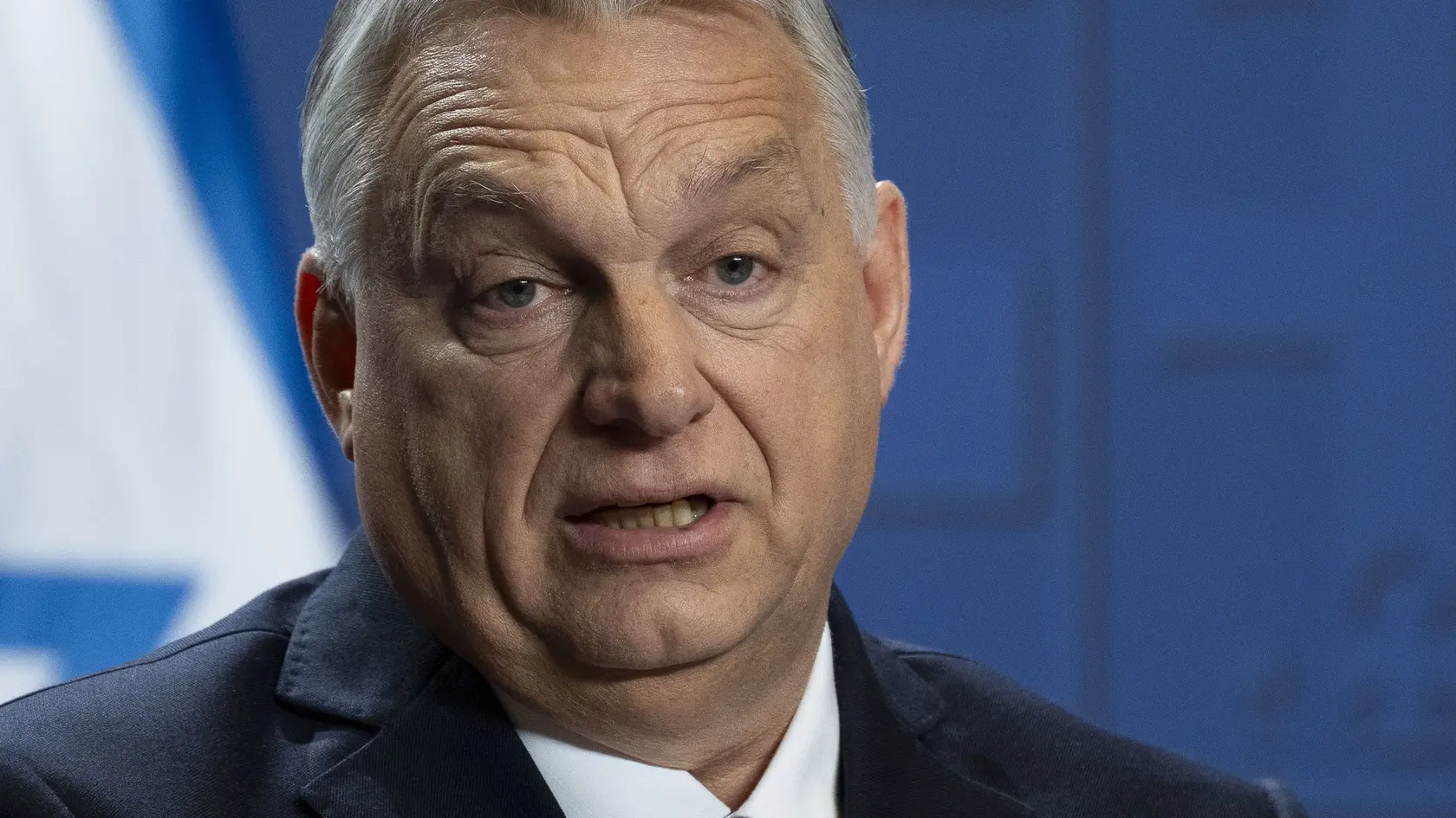 Zo svetových mocenských centier Budapešť nemá dobré vzťahy iba s Bruselom. Maďarsko musí byť pripravené vyhýbať sa vojne, musí vedieť, ako sa vyhýbať vojne, povedal v sobotu na 34. letnej univerzite Maďarov v rumunskom Baile Tušnade predseda vlády Viktor Orbán.
