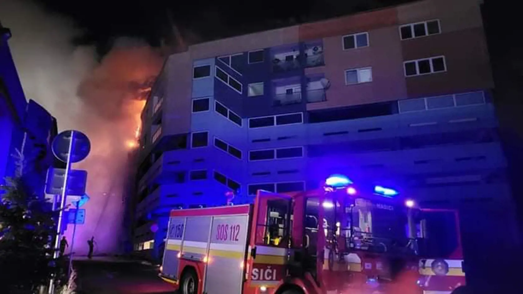 V centre Nitry vypukol v noci obrovský požiar.