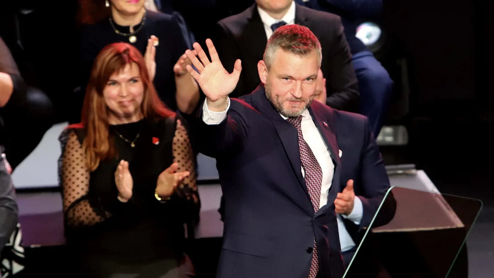 Na snímke predseda NR SR Peter Pellegrini (Hlas-SD) potvrdil svoju prezidentskú kandidatúru na podujatí Hlasu-sociálnej demokracie v Štátnej opere v Banskej Bystrici 19. januára 2024. FOTO TASR - Ján Krošlák