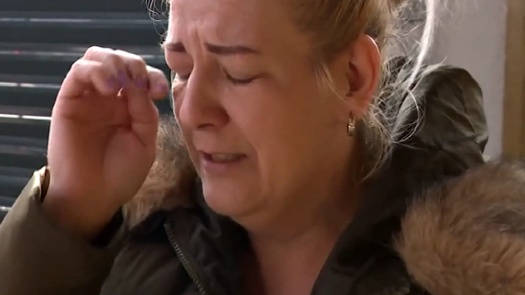 Alexova mama Anežka potvrdila, že lyžiar po nehode zastal, plakal a ľutoval toho, čo sa stalo. Sama vraví, že nebude voči nemu živiť v sebe nenávisť, syna jej to späť nevráti.