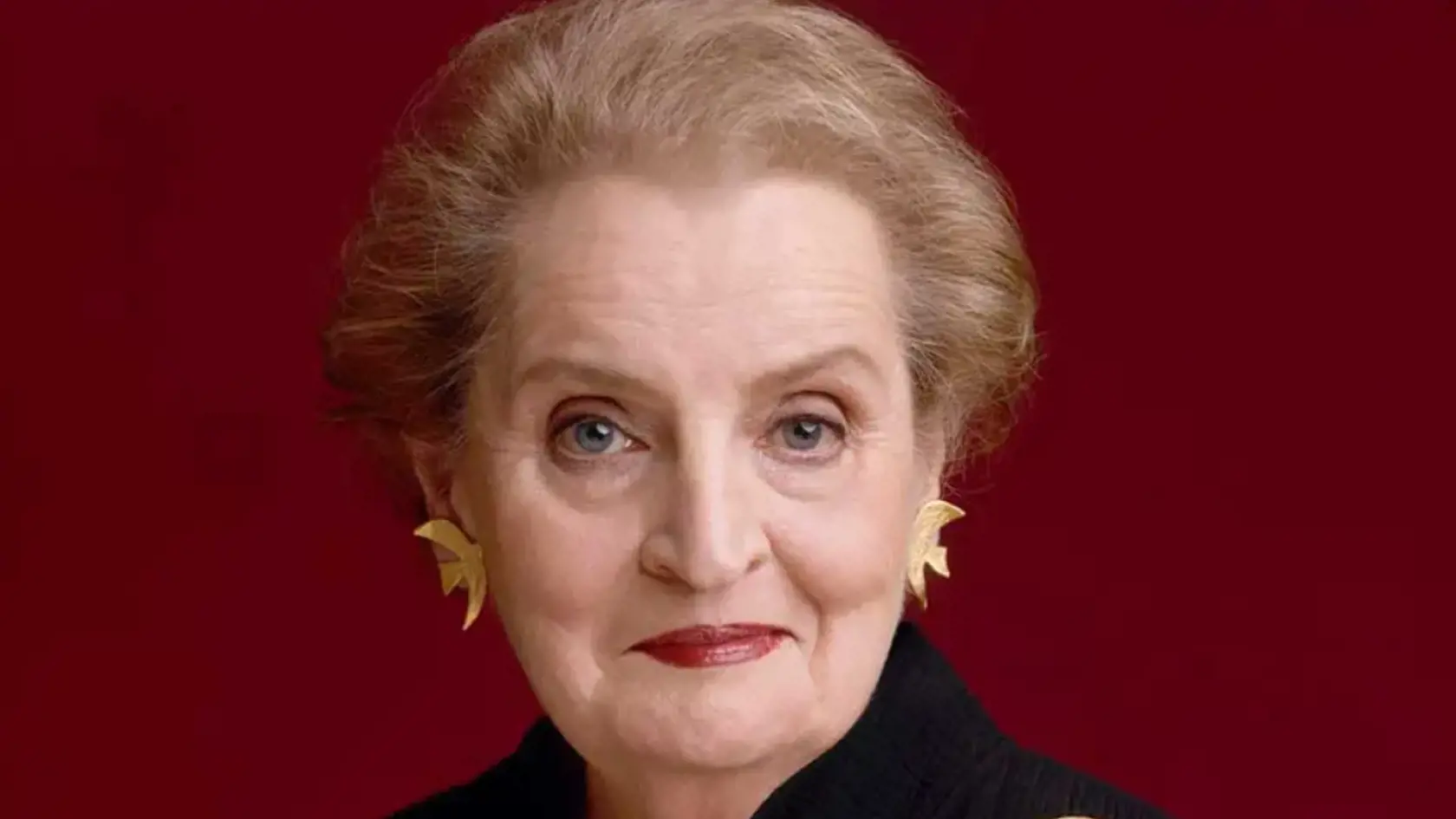 Madeleine Albrightová sa narodila v Prahe v časti Smíchov, v českej židovskej rodine. K svojmu pôvodu sa vždy hrdo hlásila. Aj po dlhých rokoch pri návšteve Česka rozprávala svojim materinským jazykom.