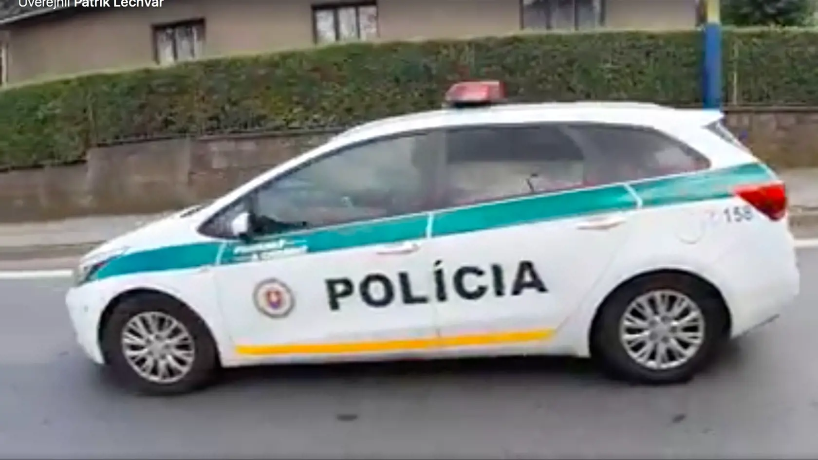 Na miesto prišla policajná hliadka.