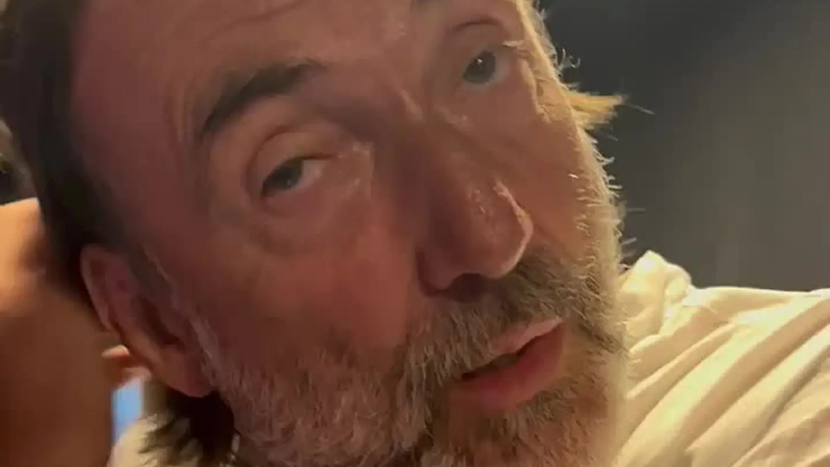 Očakávaný film MIKI o obávanom bosovi podsvetia Mikulášovi Černákovi mieri o pár dní do kín. Na premiére nechýbali mnohé známe tváre a snímku si nedal ujsť ani herec Ady Hajdu (61): Ten má desivý zážitok z 90. rokov.