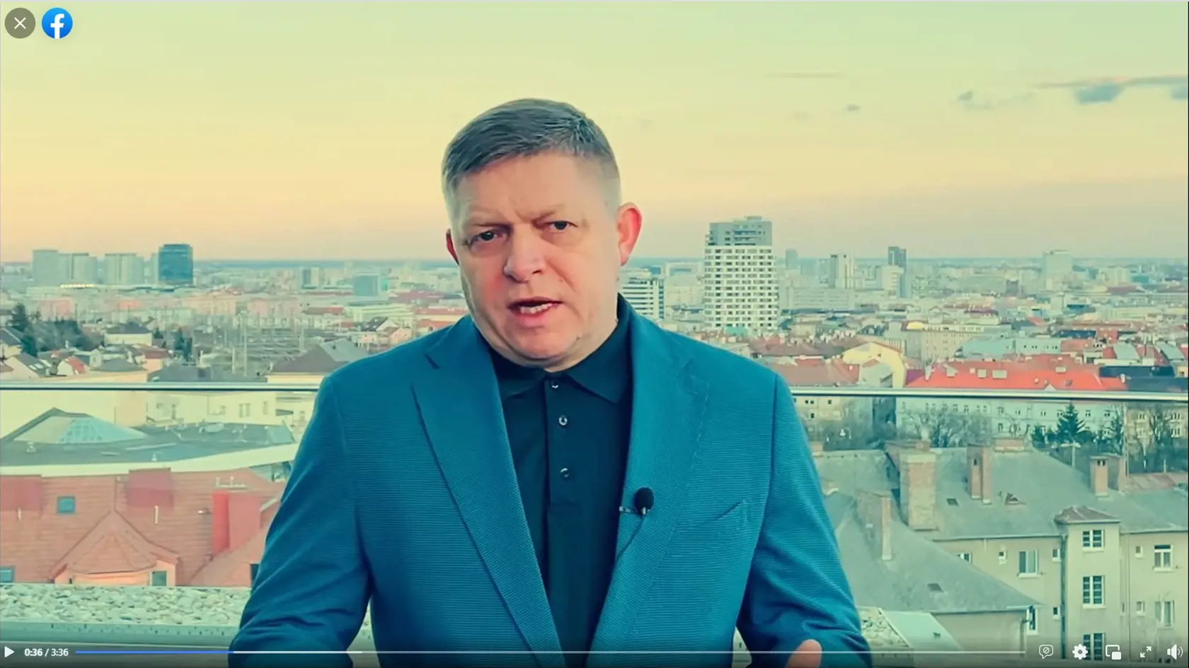 Robert Fico si prenajímma byt v novostavbe Sokolská Residence pod bratislavskou Kalváriou, ktorý patrí smeráckemu poslancovi Dušanovi Muňkovi. Takýto má výhľad na mesto z terasy.