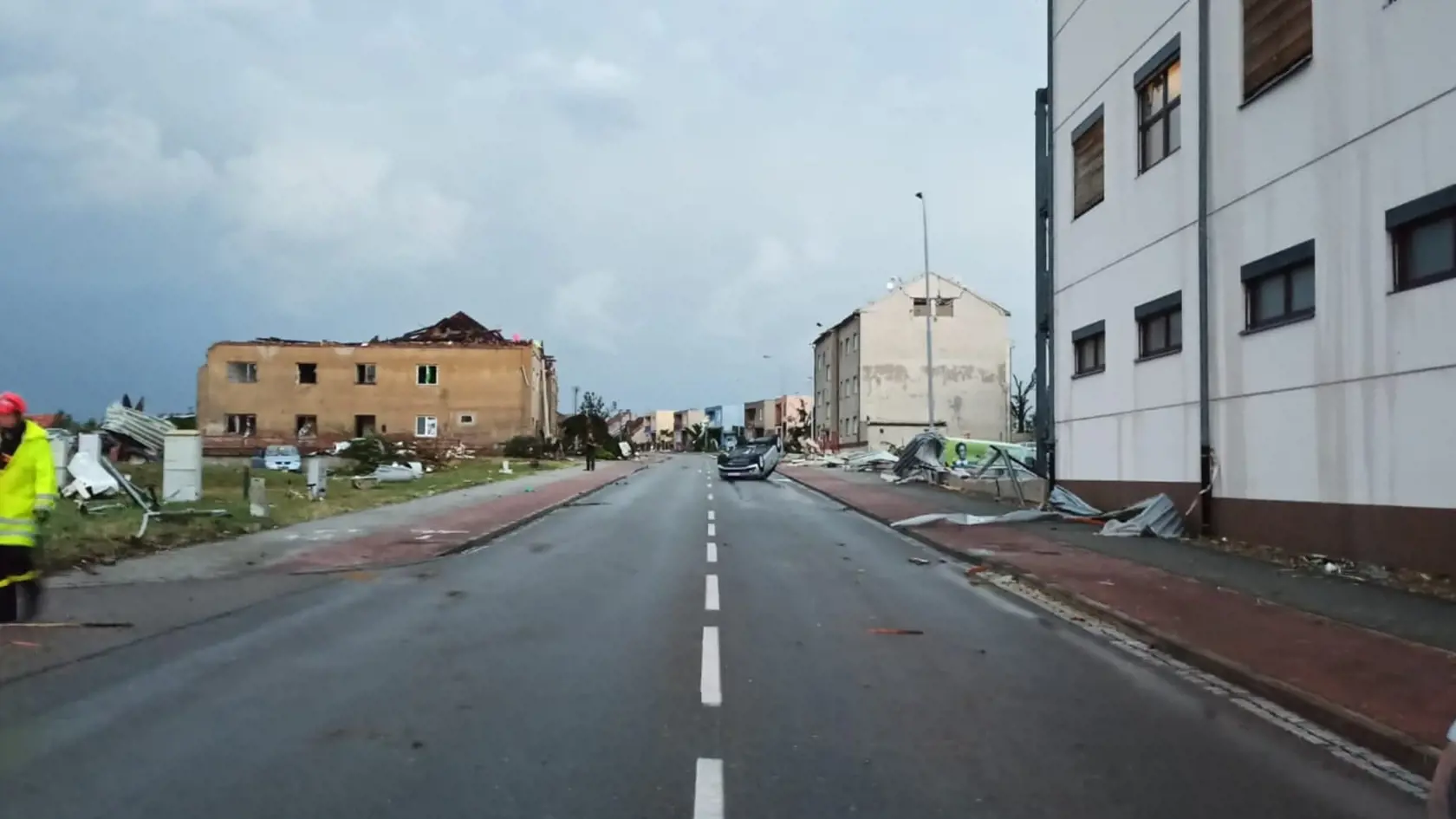 Južnou Moravou sa prehnalo tornádo.