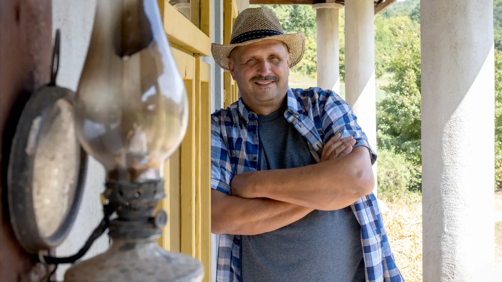Realityshow Farma - 16. Ročník obľúbenej sútaže televízie Markíza sa bude odohrávať nedaľeko obce Modrová. Na snímke je farmár Martin Bagár.
