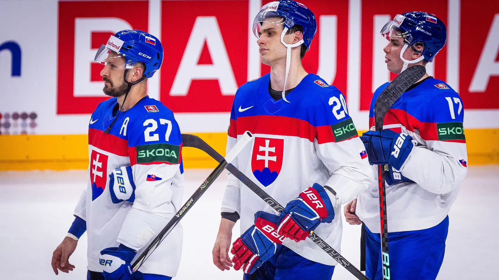Štvrťfinálový zápas slovenskej hokejovej reprezentácie na MS 2024 v Česku, Slovensko - Kanada. Na snímke Marek Hrivík, Juraj Slafkovský, Šimon Nemec. 