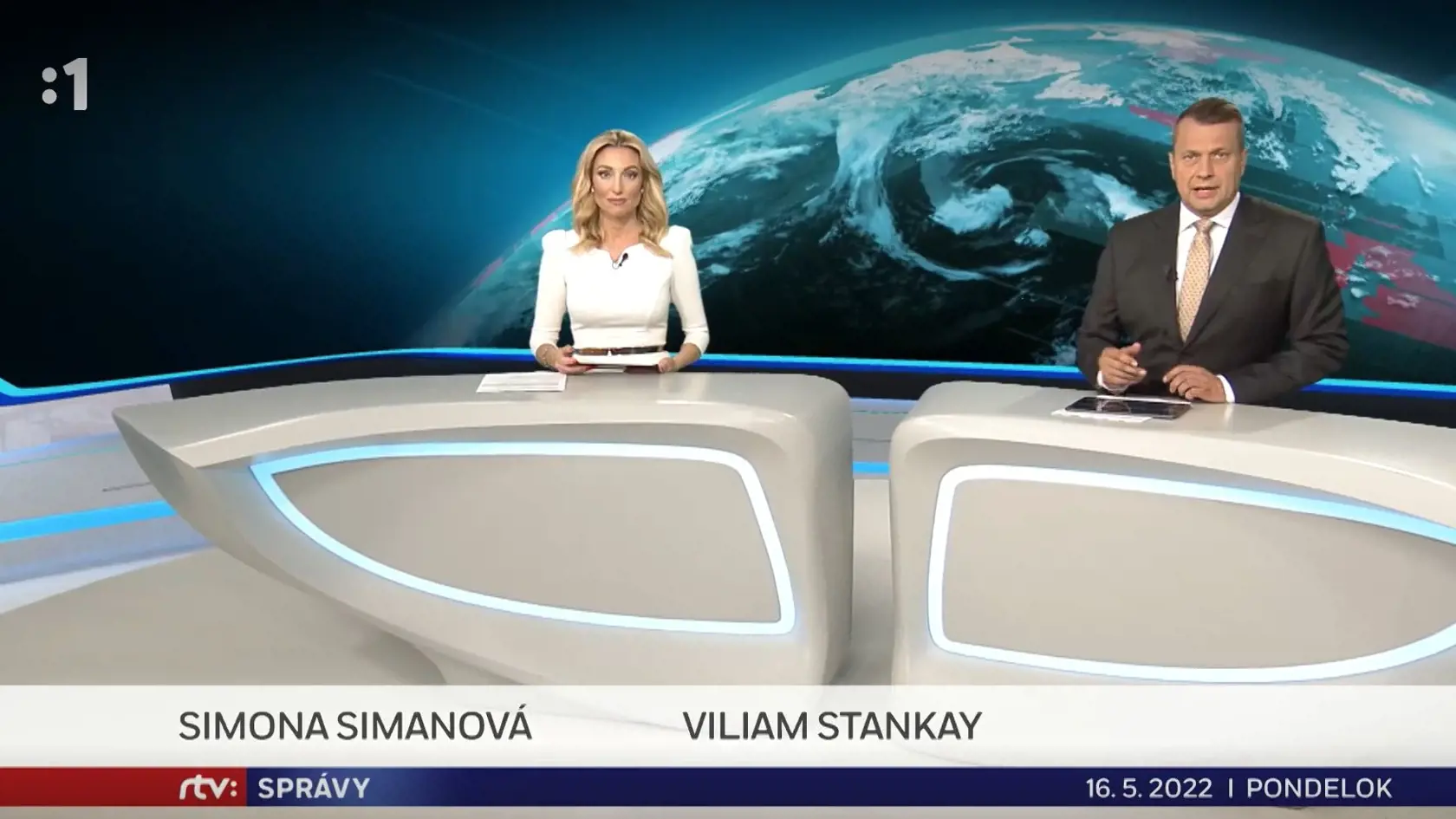 Viliam Stankay je dlhoročným moderátorom RTVS. Jeho moderátorskou kolegyňou bola aj Simona Simanová.