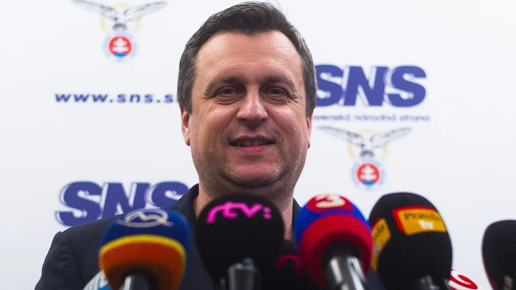 Andrej Danko sa bude opäť uchádzať o post predsedu mimoparlamentnej strany SNS.
