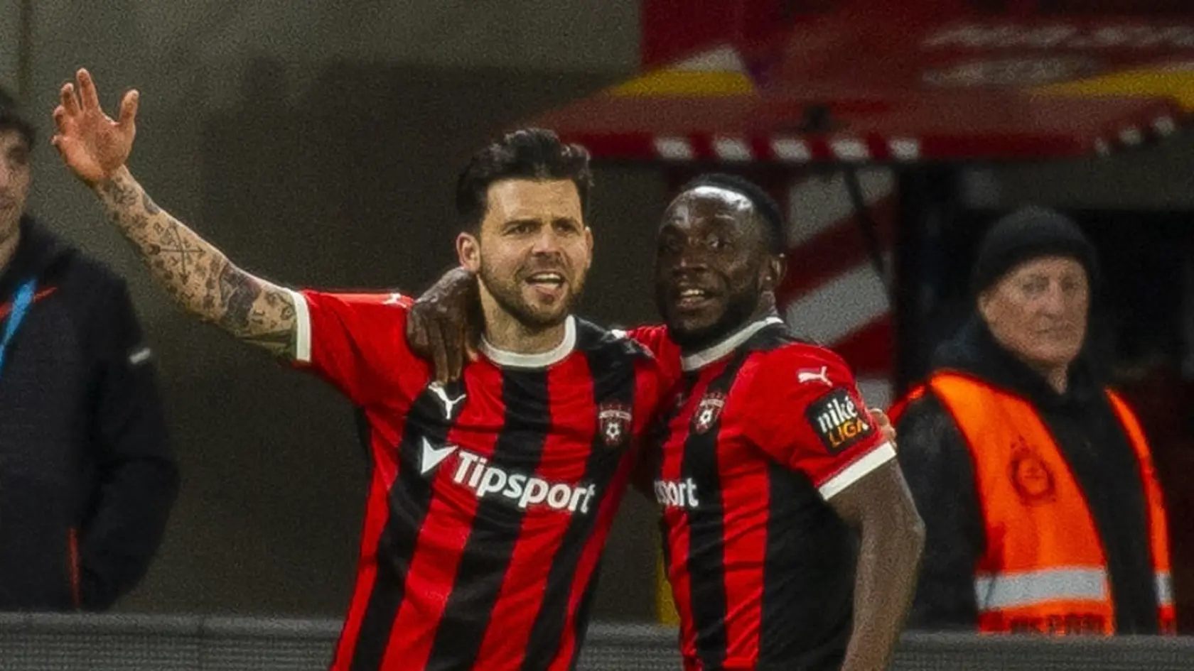 Gólová radosť hráčov FC Spartak Trnava, sprava Philip Azango a Michal Ďuriš 